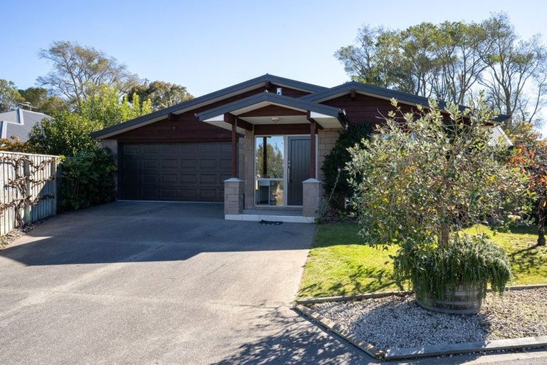 Photo of property in 72 Infinity Drive, Pegasus, 7612