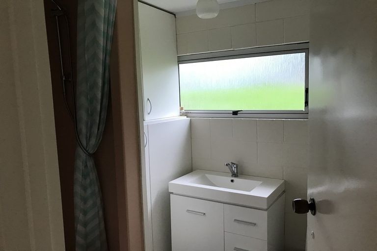 Photo of property in 3 Moera Place, Stanmore Bay, Whangaparaoa, 0932