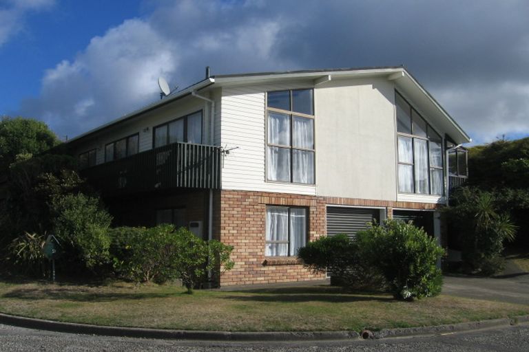 Photo of property in 2 Phoenix Way, Brooklyn, Wellington, 6021