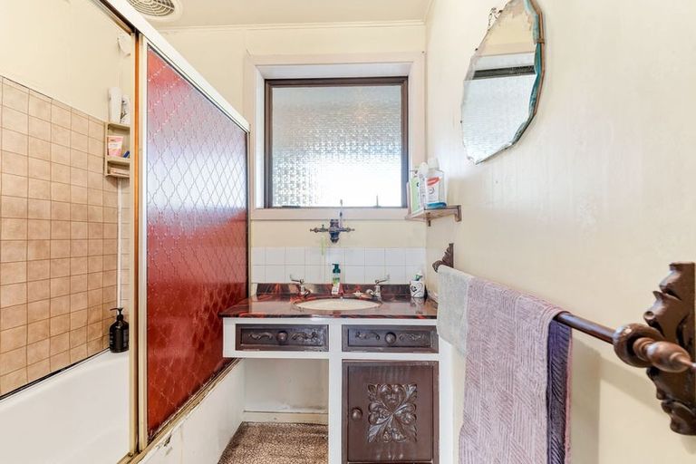 Photo of property in 21 Montague Street, Islington, Christchurch, 8042