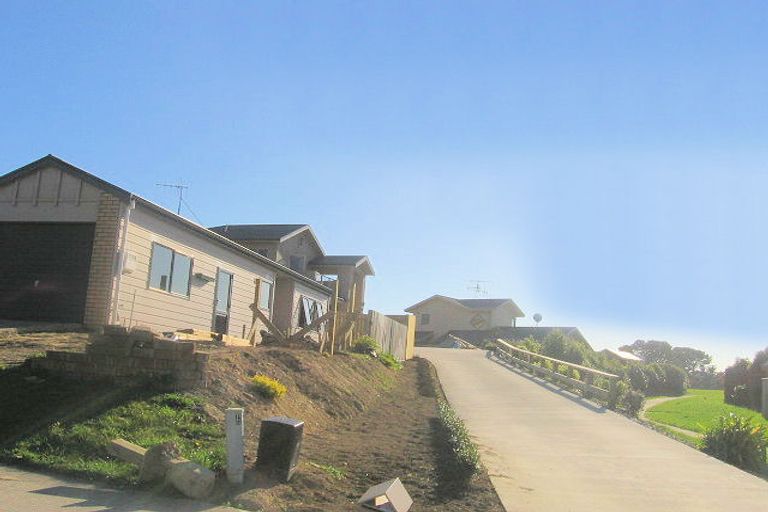 Photo of property in 50 Navigation Drive, Whitby, Porirua, 5024