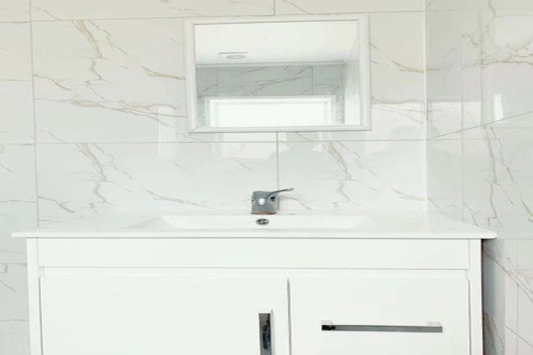 Photo of property in 104 Lynwood Road, New Lynn, Auckland, 0600