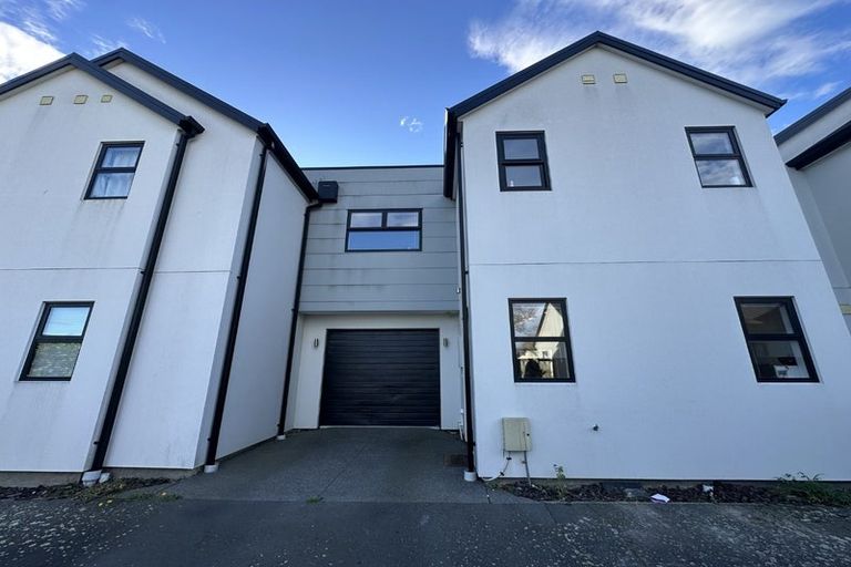 Photo of property in 2/34 John Campbell Crescent, Hillmorton, Christchurch, 8024