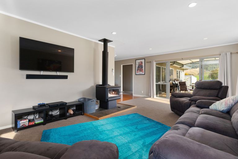 Photo of property in 27 Riverside Way, Ngaruawahia, Huntly, 3771