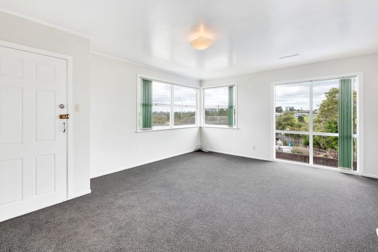 Photo of property in 141 Flanshaw Road, Te Atatu South, Auckland, 0610