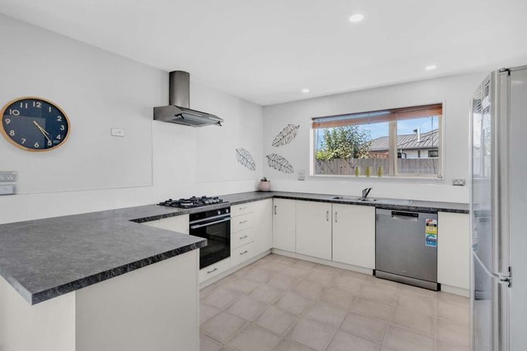 Photo of property in 6 Donatello Drive, Rolleston, 7614