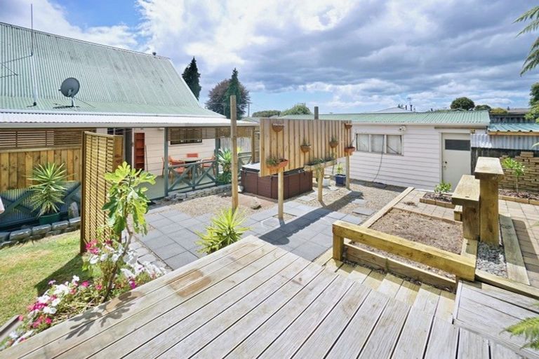 Photo of property in 46 Lee Street, Te Puke, 3119