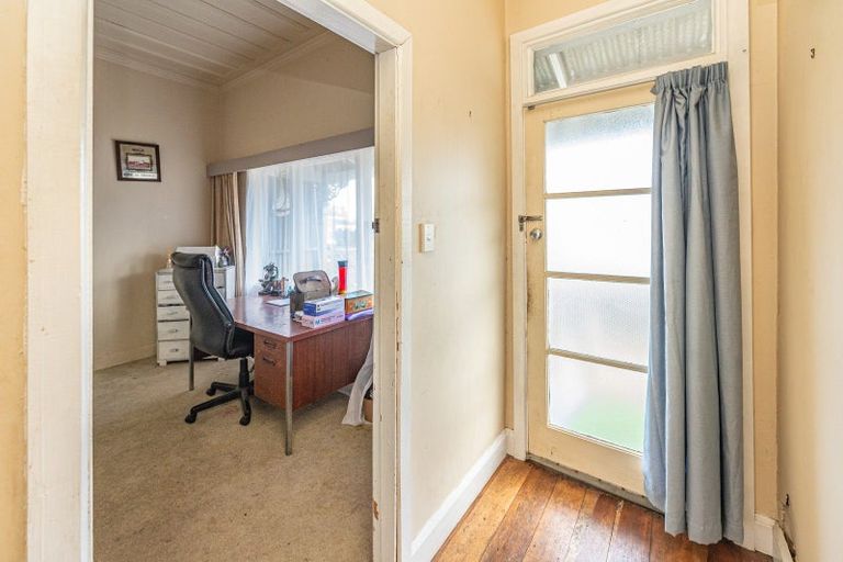 Photo of property in 4 Lowther Street, Whanganui, 4500