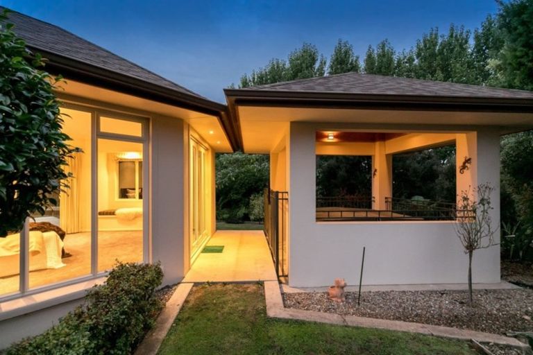 Photo of property in 8 San Clemento Way, Rototuna, Hamilton, 3210