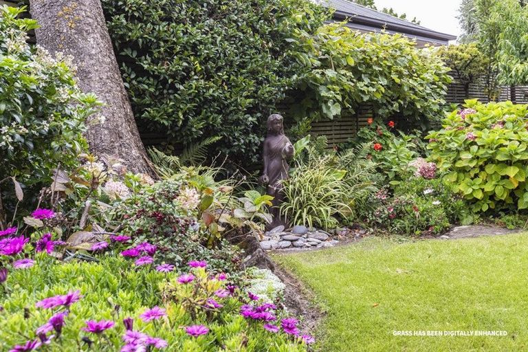 Photo of property in 57 Main Road, Redcliffs, Christchurch, 8081