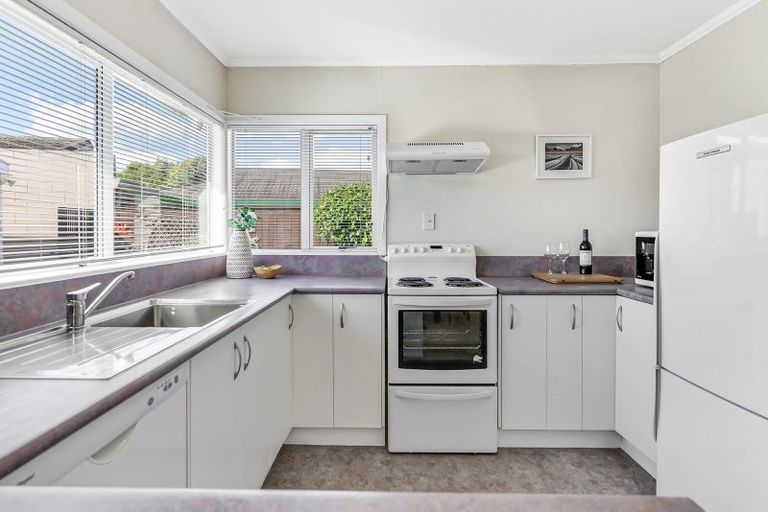 Photo of property in 35 Halyard Close, Flagstaff, Hamilton, 3210