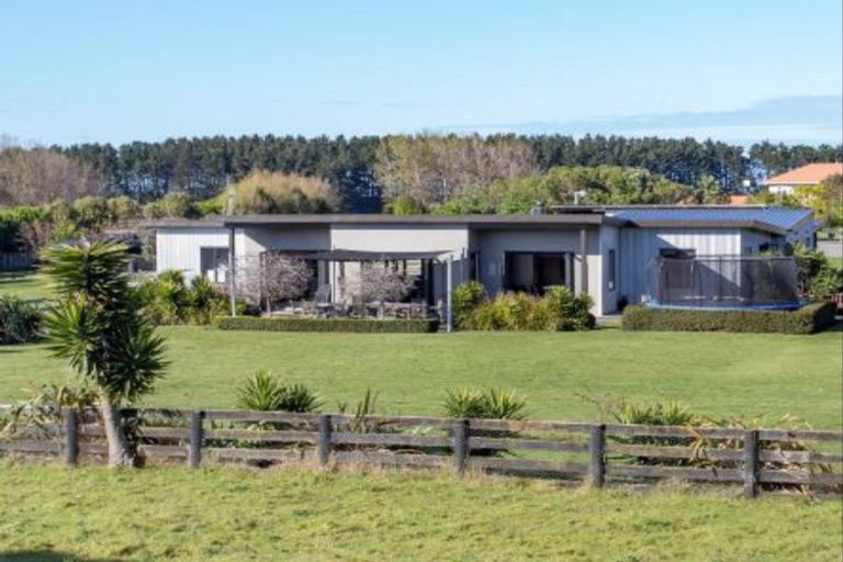 Photo of property in 97 Seafield Road, Westmere, Whanganui, 4574