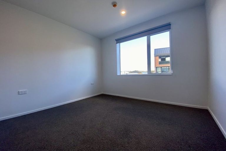 Photo of property in 205/28a Eileen Newey Place, Henderson, Auckland, 0612