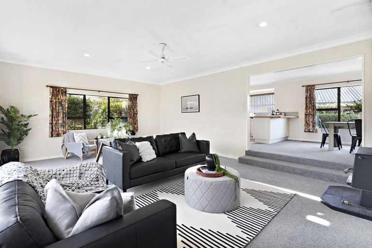 Photo of property in 7 Oak View Place, Greytown, 5712