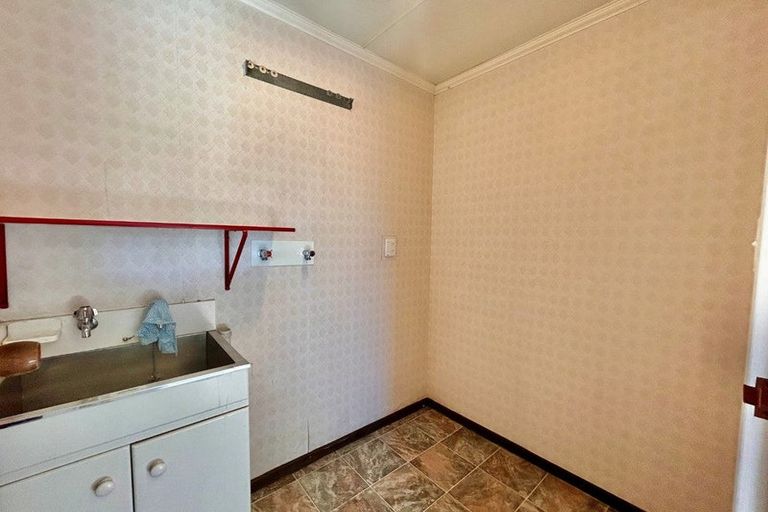 Photo of property in 9 Hinton Road, Taradale, Napier, 4112