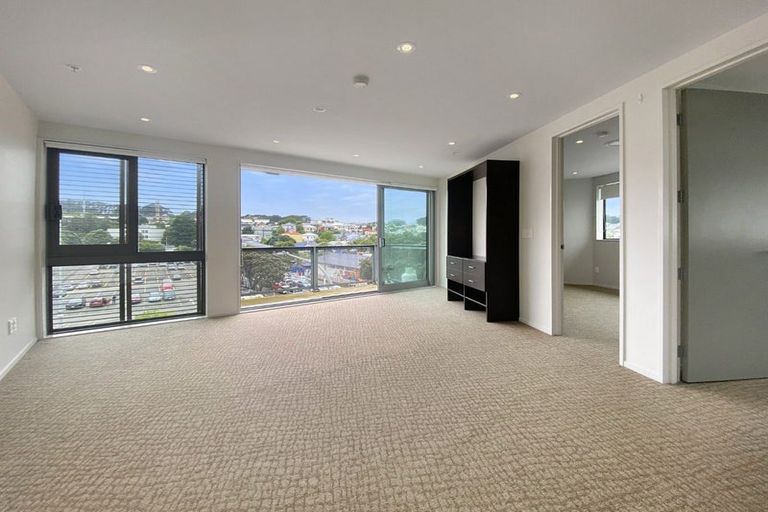 Photo of property in Masina Apartments, 313/80u Riddiford Street, Newtown, Wellington, 6021