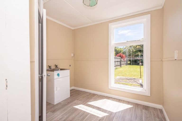 Photo of property in 82- 84 Queen Street, Westport, 7825