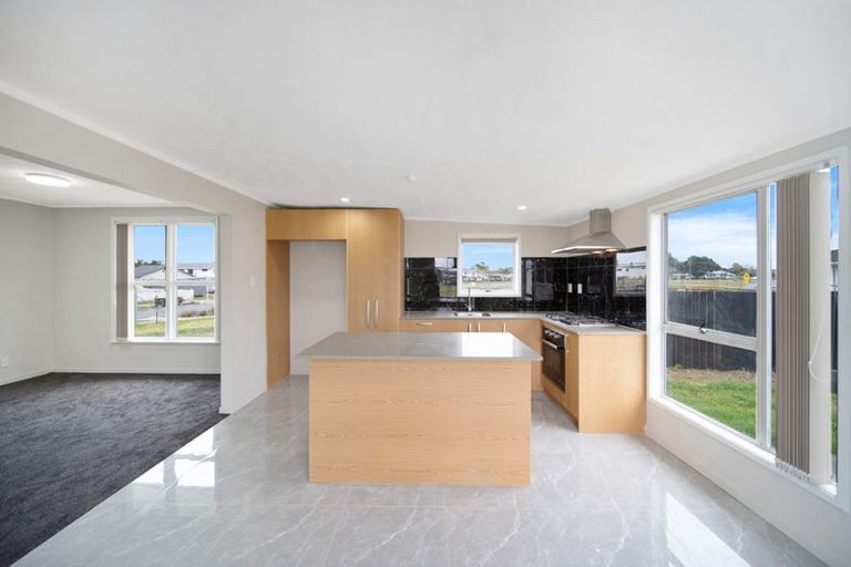 Photo of property in 15 Mayflower Close, Mangere East, Auckland, 2024