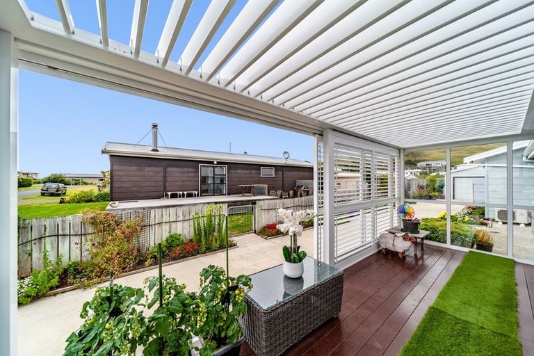 Photo of property in 4 Ohinemuhu Road, Porangahau, 4293