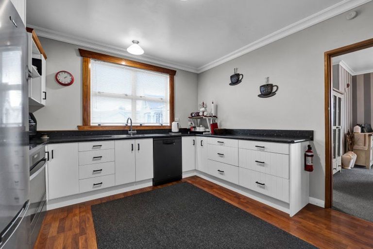 Photo of property in 48 Regan Street, Stratford, 4332