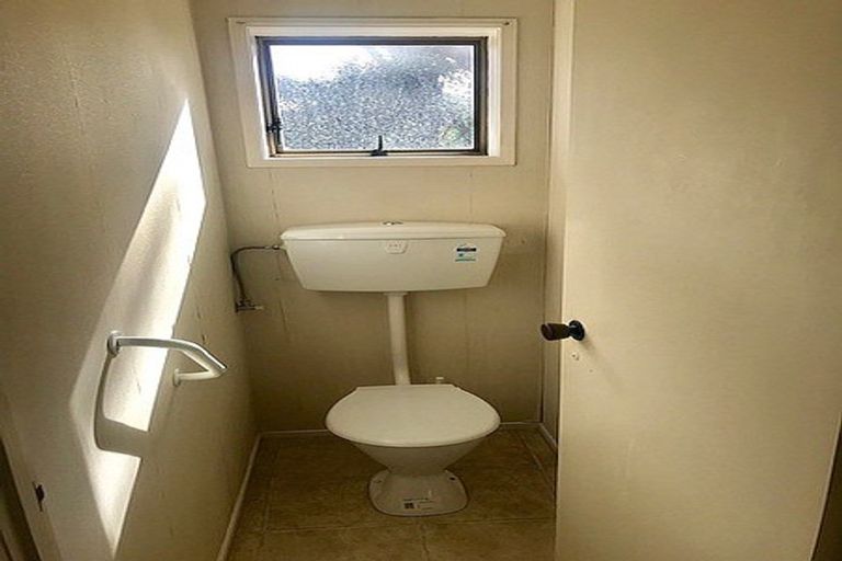 Photo of property in 3/51 Shakespeare Road, Milford, Auckland, 0620