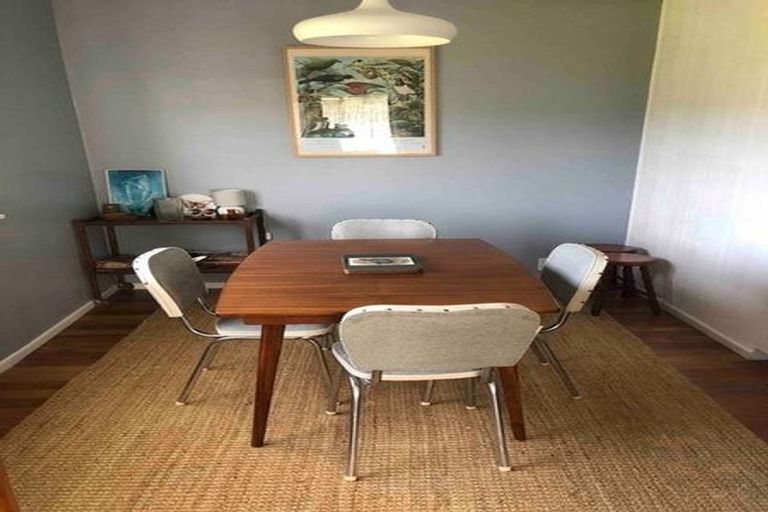 Photo of property in 5 Clouston Place, Opunake, 4616