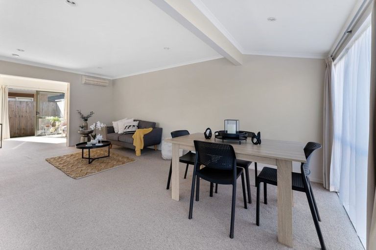 Photo of property in Rangeview Villas, 4/9 Fuller Close, Levin, 5510