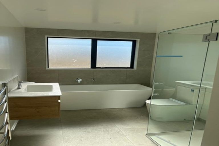 Photo of property in 11 Henshaw Street, Woodend, 7610