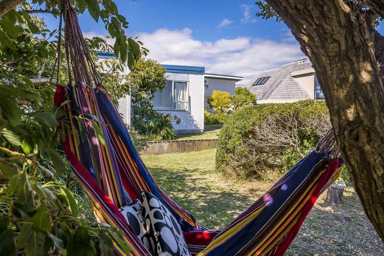 Photo of property in 134 Seaview Road, Paraparaumu Beach, Paraparaumu, 5032