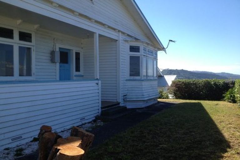 Photo of property in 12 Karepa Street, Brooklyn, Wellington, 6021