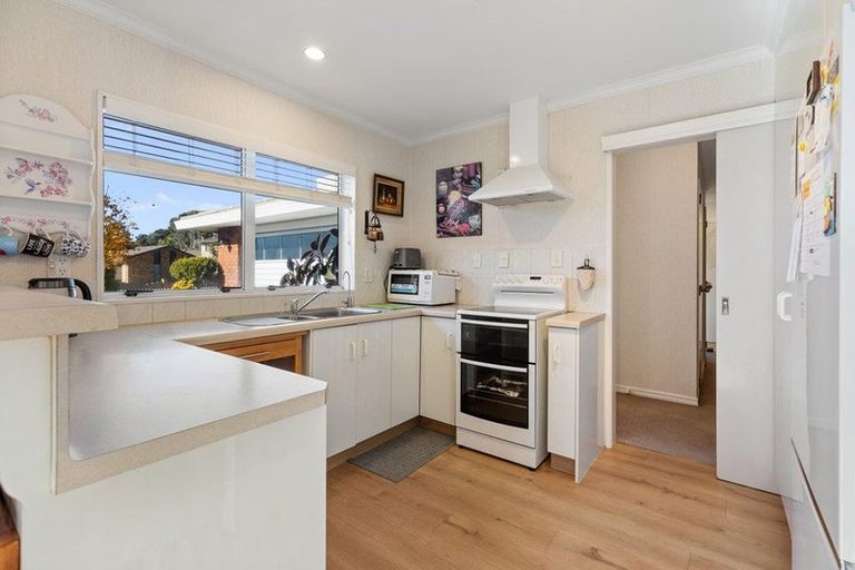 Photo of property in 10 Russley Drive, Mount Maunganui, 3116