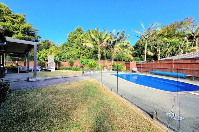 Photo of property in 21 Dressage Lane, Greenhithe, Auckland, 0632
