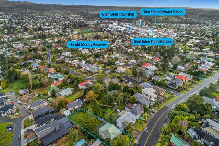 Photo of property in 43 Pleasant Road, Glen Eden, Auckland, 0602