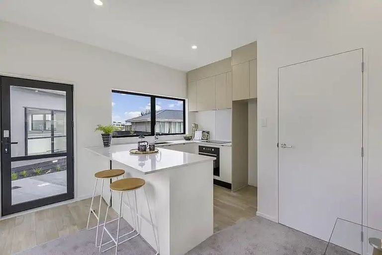 Photo of property in 11e Barrie Avenue, Papatoetoe, Auckland, 2025