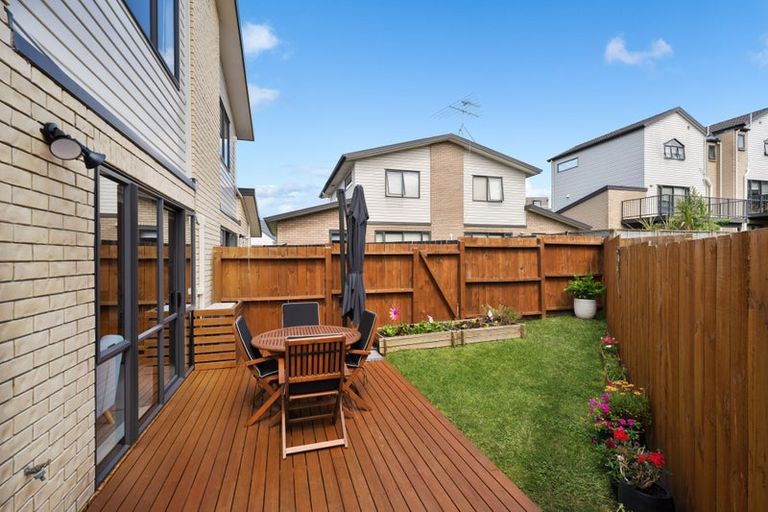 Photo of property in St Claire Village, 31/172 Mcleod Road, Te Atatu South, Auckland, 0610