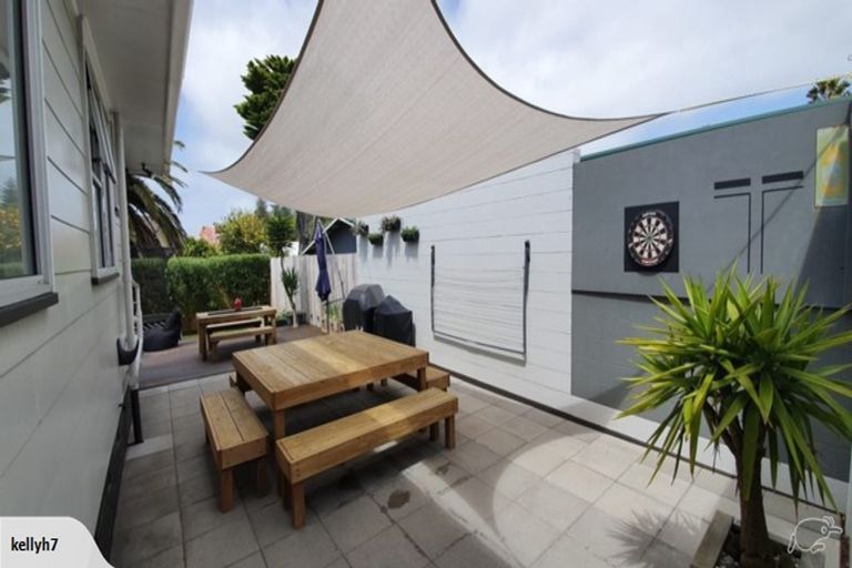 Photo of property in 3 Mckinstry Avenue, Mangere East, Auckland, 2024