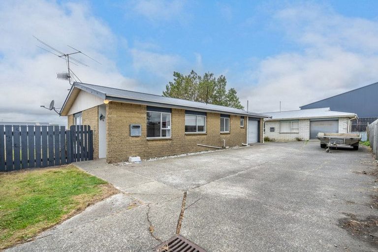 Photo of property in 2/51 Douglas Street, Grasmere, Invercargill, 9810