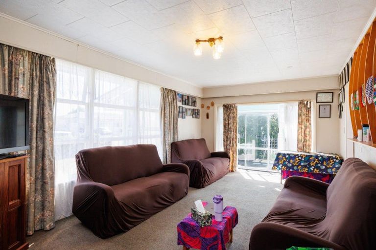 Photo of property in 11 Hannan Street, Levin, 5510