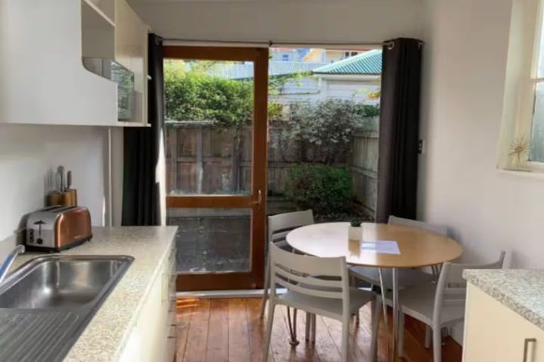 Photo of property in 178 Tasman Street, Mount Cook, Wellington, 6021