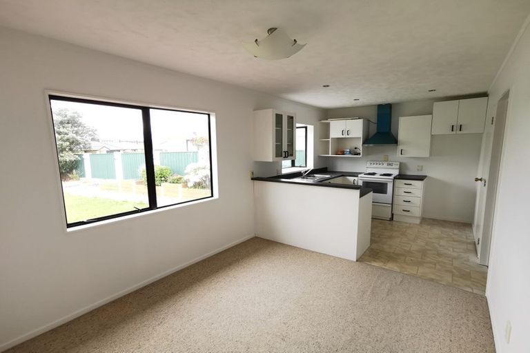 Photo of property in 87 Hillcrest Drive, Kelvin Grove, Palmerston North, 4414