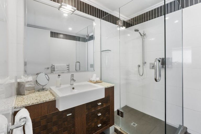Photo of property in 10/225 Lake Terrace, Waipahihi, Taupo, 3330