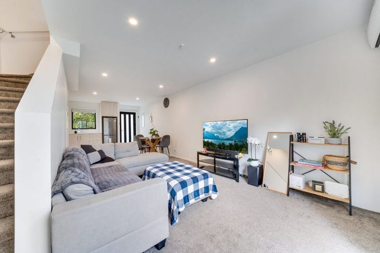 Photo of property in 1b Hamurana Place, Te Atatu Peninsula, Auckland, 0610