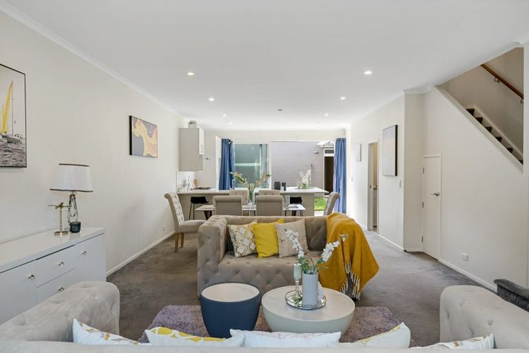 Photo of property in 13 Hakawai Avenue, Takanini, 2112
