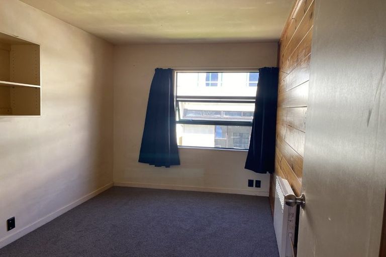 Photo of property in Te Awhina Apartments, 28/22u Sussex Street, Mount Cook, Wellington, 6021