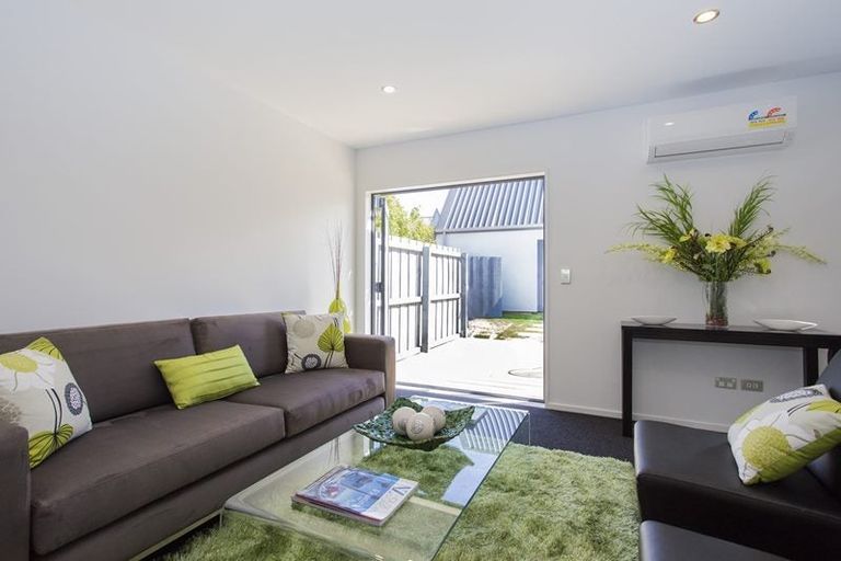 Photo of property in Cornwall Gardens, 2/27 Cornwall Street, St Albans, Christchurch, 8014