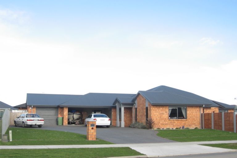 Photo of property in 38 Farringdon Avenue, Rototuna North, Hamilton, 3210