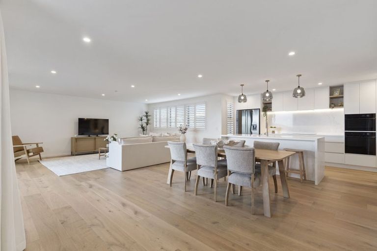 Photo of property in 10b Montrose Terrace, Mairangi Bay, Auckland, 0630