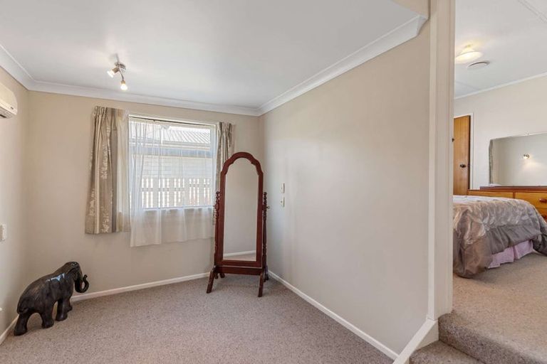 Photo of property in 17 Armagh Terrace, Marton, 4710