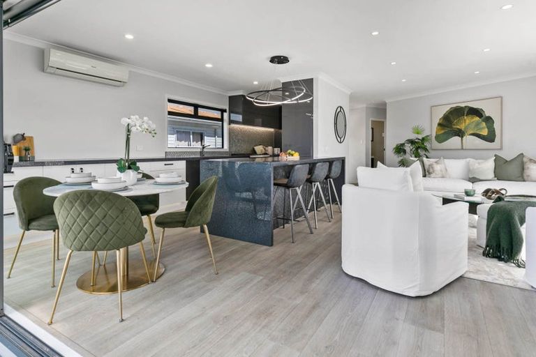 Photo of property in 2a Redwood Drive, Massey, Auckland, 0614