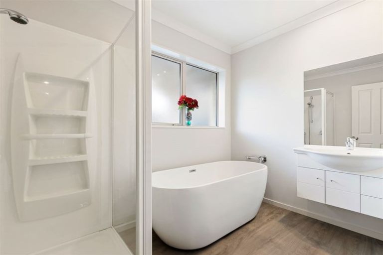 Photo of property in 10 Cathcart Crescent, Prebbleton, 7604